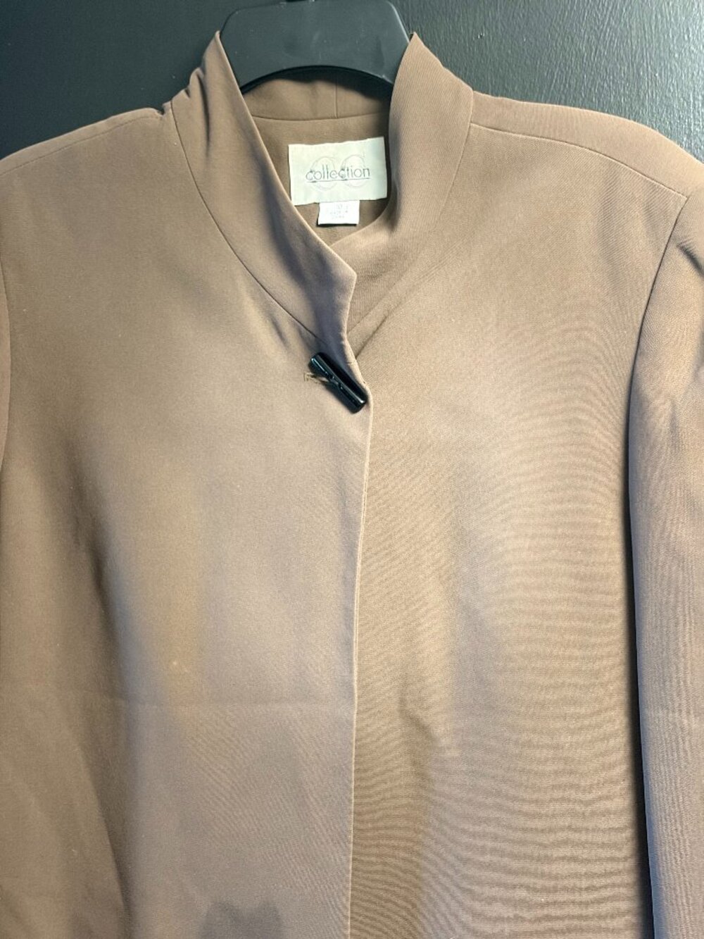 OLIVE GREEN FULLY LINED JACKET WITH 2 POCKETS